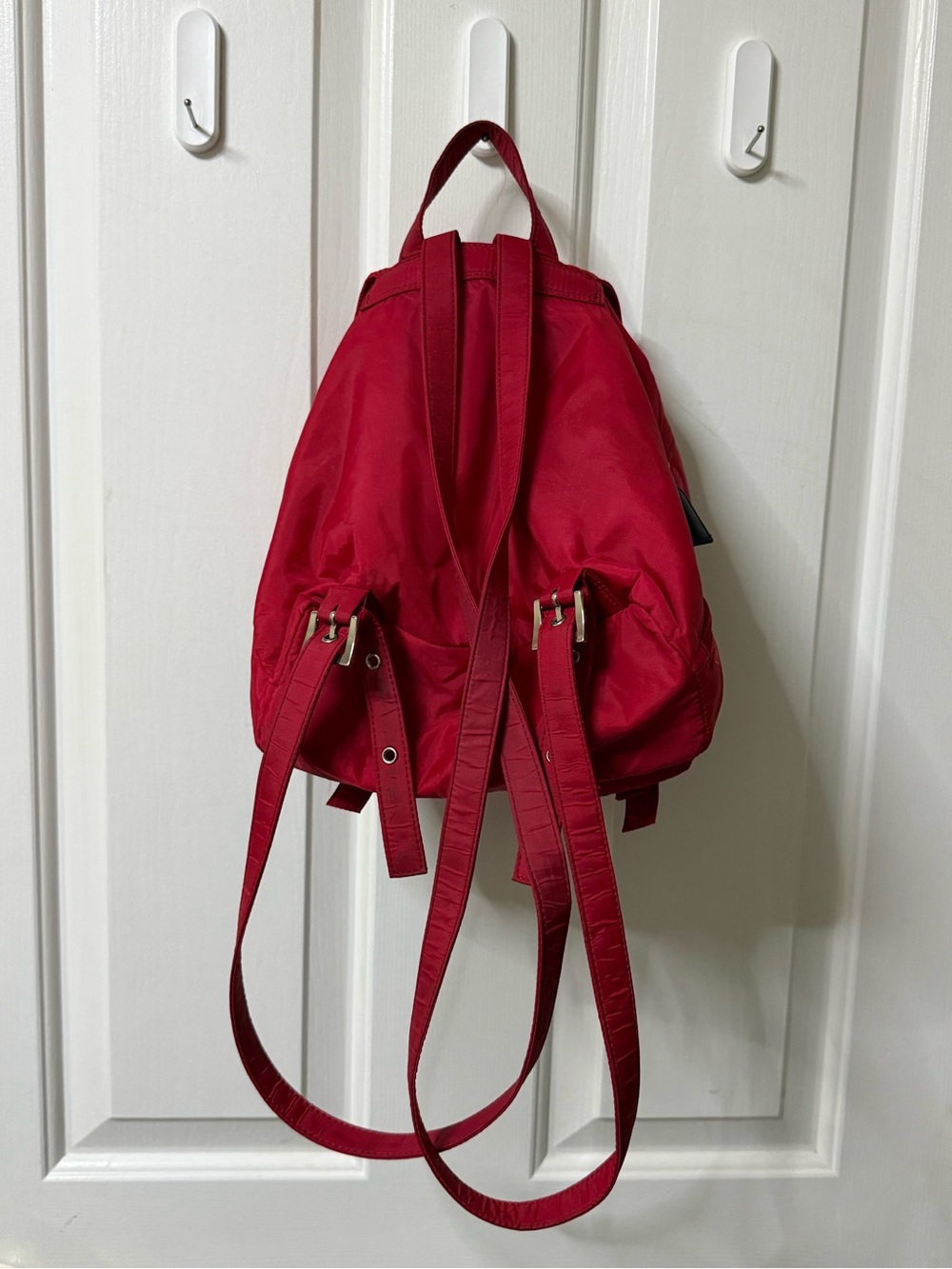 Fila Red Nylon Drawstring Rucksack with Front Pockets - Picture 4 of 4